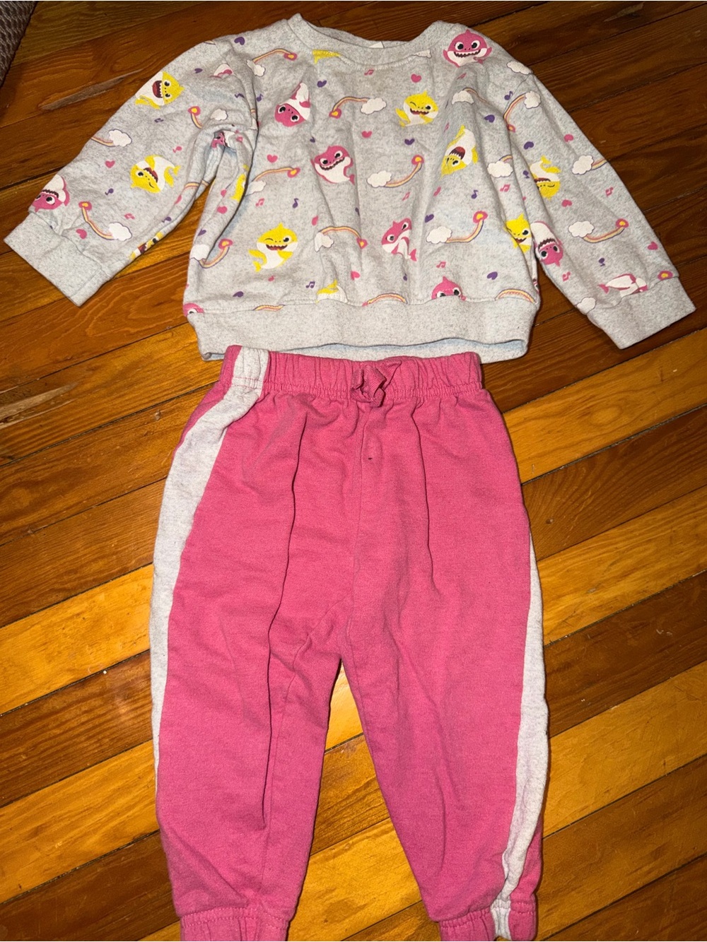 Girls' Pink & Gray Baby Shark Matching Sweatshirt and Joggers Set